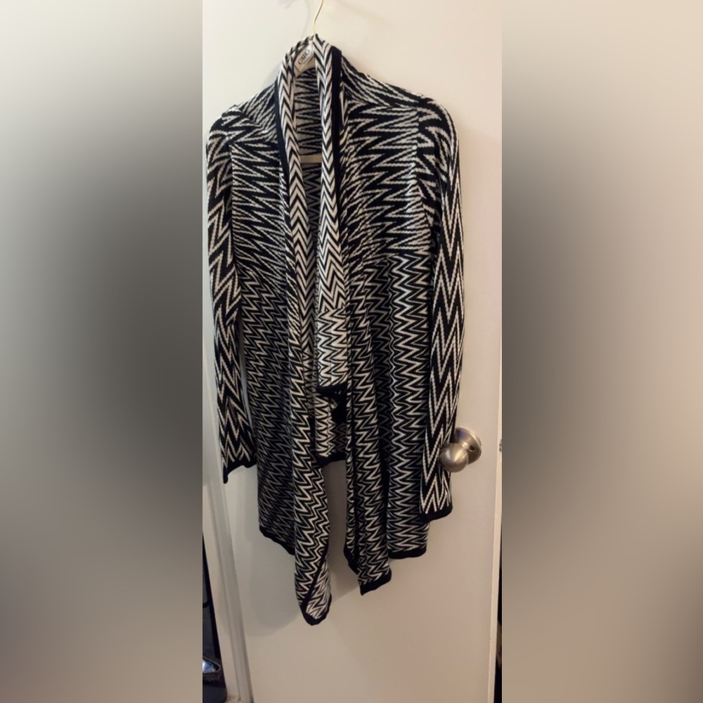 Short Butterfly Style Sweater